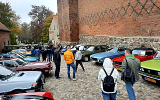 Wystawa zabytkowych aut w Olsztynie na zakończenie sezonu